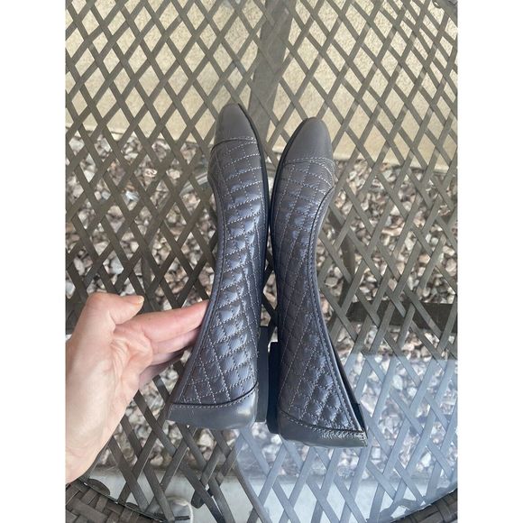 Born Leather Quilted Flats - Size 38/7- Gray - Picture 3 of 8